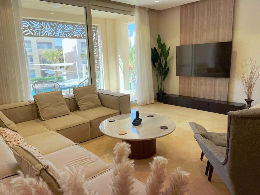 Stunning 2 Br/ Free & Pool Access @ Mangroovy, El Gouna Apartment *
